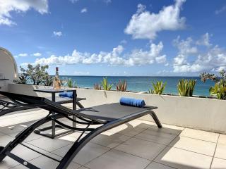 Paradis Caraibes 1, feet in the water in Grand Case - 3