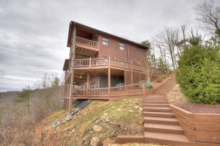 Amazing View - Hot Tub, Game Room, Fire Pit, and Stunning Mountain Views near Blue Ridge - Mineral Bluff, GA - Mineral Bluff - 4