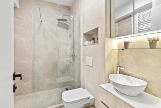 Evana FrontSea - Jacuzzi & Sauna Infinity Resort - 4