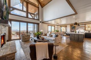 Blue Run Cabin - Luxury Retreat Blue Ridge Heights - Hot Tub, Movie Theater, Game Room, Fire Pit, Mountain Views - Blue Ridge, G - Blue Ridge - 6