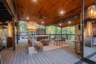 Easy Tiger - Modern Elegance, Hot Tub, Outdoor Fire Table, Serene Forest Views - Blue Ridge, GA - 8