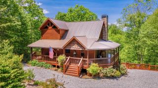 Bears Repeating - Pet Friendly, Blue Ridge GA Retreat - Mountain Views, Hot Tub, Firepit, Game Room, Outdoor Deck space, private - Blue Ridge - 9