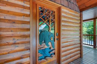 Bears Repeating - Pet Friendly, Blue Ridge GA Retreat - Mountain Views, Hot Tub, Firepit, Game Room, Outdoor Deck space, private - Blue Ridge - 2