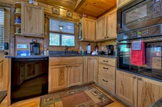 Feather Ridge - Dog-Friendly Mountain Cabin Rental Mountain Views, Hot Tub, Game Room, Outdoor Firepit, - Blue Ridge, GA - Blue Ridge - 1