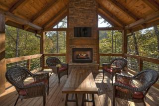 Cedar Ridge - Secluded Mineral Bluff Cabin - Hot Tub, Game Room, Outdoor Fireplace, Stunning Views - Mineral Bluff - 9