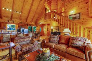Comfortably Numb - Lake Blue Ridge View - Hot Tub, Game Room, Outdoor Fire Pit, Panoramic Lake Blue Ridge Views - Blue Ridge, GA - Blue Ridge - 2