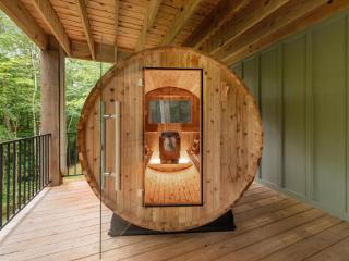Creek Songs - Hot Tub, Sauna, Game Room, Three Decks, Fire Pit by the Creek - Blue Ridge, GA - Blue Ridge - 9