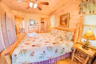 Morning Breeze - Pet Friendly with Mountain Views- Game Room, Hot Tub, Fireplace, Porch Swing - Blue Ridge - 2