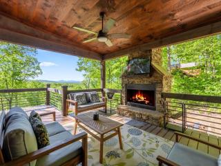 Mountain Breeze - Mountain View Hot Tub Firepit - Mineral Bluff - 0