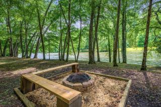 Sevens Secret - McCaysville GA on Toccoa River - On Toccoa River, Porch Swing, Firepit, Serene Surroundings, Air Hockey Table, H - Mineral Bluff - 8