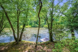 Sevens Secret - McCaysville GA on Toccoa River - On Toccoa River, Porch Swing, Firepit, Serene Surroundings, Air Hockey Table, H - Mineral Bluff - 5