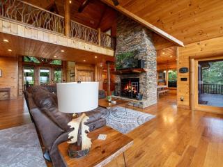 Serenity - Panoramic 270 Degree Mountain Views - Mashburn Mill - 1
