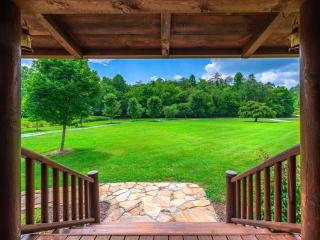 Take Me to the River - Toccoa River - Riverfront On Toccoa River, Easy Fishing Access, Hot Tub, Hammock, Fire Pit, Large Front Y - Mineral Bluff - 1