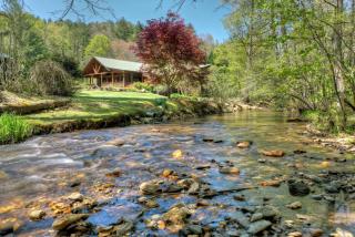 Stanley Creek Lodge - Private Pool and Fishing - Heated Private Pool, Spacious Rooms, Scenic Views, Creekside Firepit, Trout Str - Blue Ridge - 8