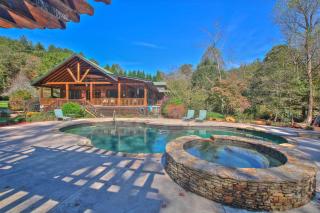 Stanley Creek Lodge - Private Pool and Fishing - Heated Private Pool, Spacious Rooms, Scenic Views, Creekside Firepit, Trout Str - Blue Ridge - 0