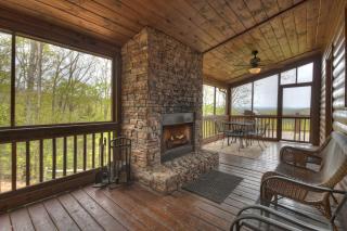 View From The Top - Pet-Friendly Mountain View Blue Ridge Cabin - Stunning Views, Hot Tub, Shuffleboard, Foosball In The Aska Ad - 9