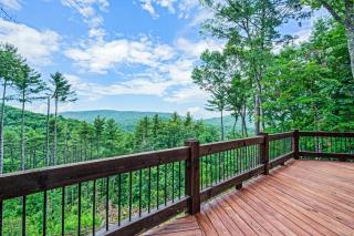 Tysons Peak - Pet Friendly Aska Adventure Cabin - Mountain Views, Hot Tub, Arcade, Bumper Pool Table, Wet Bar, Egg Style Grill, - Blue Ridge - 9