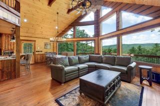 Tysons Peak - Pet Friendly Aska Adventure Cabin - Mountain Views, Hot Tub, Arcade, Bumper Pool Table, Wet Bar, Egg Style Grill, - Blue Ridge - 1