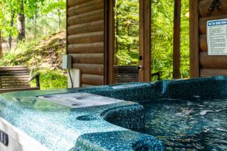 Wood Haven Retreat - Coveted Mountain View, Secluded, Family-Friendly, Pet-Friendly, Hot Tub, Porch Swing, Fire Pit, Jetted Tub, - Blue Ridge - 7