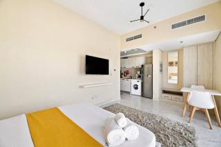 Chic Urban Escape at Studio MAG 422 - Dubai - 8