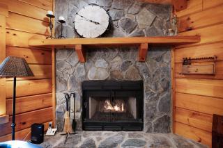 Melody Creek Cabin - Edge Of Cohutta National Forest, Hot Tub, Outdoor Fire Pit - Ellijay, GA - Cherry Log - 4