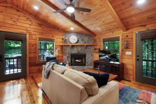 Melody Creek Cabin - Edge Of Cohutta National Forest, Hot Tub, Outdoor Fire Pit - Ellijay, GA - Cherry Log - 5