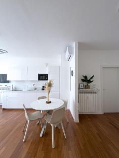 The Boutique Houses - Duomo - Via Torino - Milan - 9