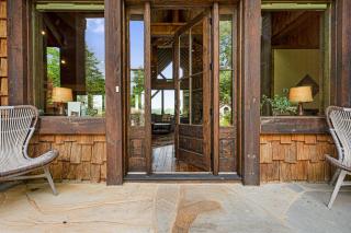 Nottely Island Retreat - Luxury Retreat - Lake Views, Outdoor Kitchen, Firepit, Hot Tub, Game Room, Boat Ramp and Private Dock - - Mashburn Mill - 5