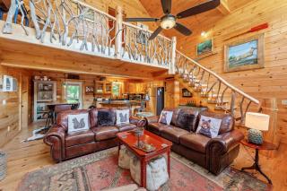 The Loose Caboose - Blairsville GA - Lake Views, Cozy Fireplace, Screened Porch, Free Firewood, Corn Hole Boards, Tire Swing, Ha - Mashburn Mill - 5