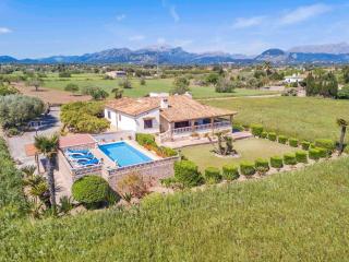 Elegant Villa in Alcúdia with Private Pool - 9