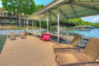 Blue Ridge Lakeside Chateau Lakefront 6000 SQ FT - Private Dock, Hot Tub, Fire Pit, Game Rooms, Exercise Room, Lake Blue Ridge - - Blue Ridge - 9