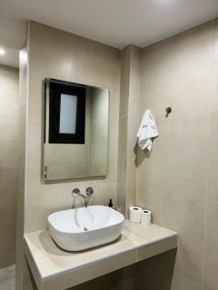 Charming 2BR Basement near Akropolis Athens by Kozy Koala - Atene - 3