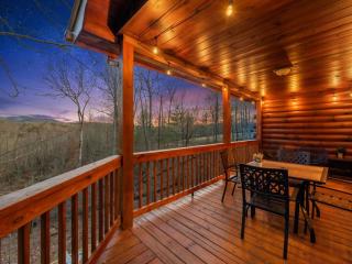 Rivendell - Stunning Views, Fireplace, Hot Tub, Billiards Table, Outdoor Fire Pit - Morganton, GA - 8