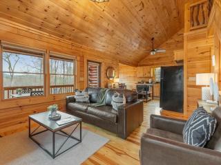 Rivendell - Stunning Views, Fireplace, Hot Tub, Billiards Table, Outdoor Fire Pit - Morganton, GA - Morganton - 5