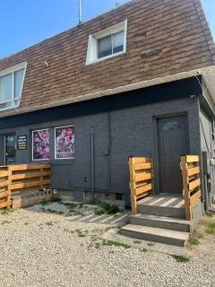 85 Main upstairs - Wasaga Beach - 1