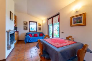 Crimson Apartment by Wonderful Italy - Civenna - 8