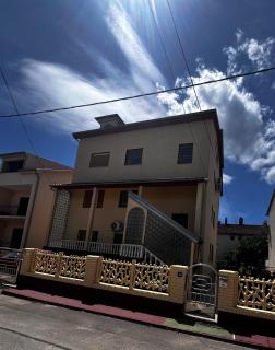Apartmani Mila - Biograd na Moru - 0