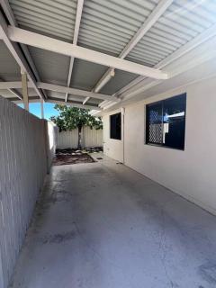 Fully Furnished Modern Unit in centre of city - Emerald - 1