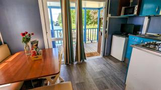 Cottage flottant Terrasse Jacuzzi privé en supplément près Dijon -  - 5