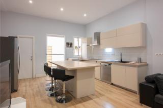 Centrico duplex con parking - - 9