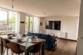 Maidstone Luxury Penthouse 3 bedroom apartment & parking - 1
