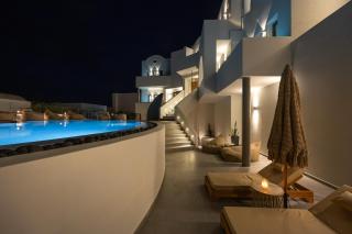Kudos Suites Firostefani - 1