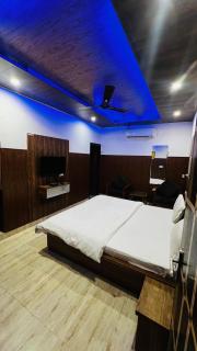 Hotel Ambani - Zirakpur - 3