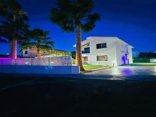 3 Bedroom Villa, private pool, hot tub - Protaras - 0