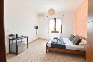 IzzHome Central Room - Pula - 6