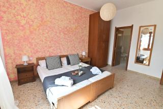 IzzHome Central Room - Pula - 3