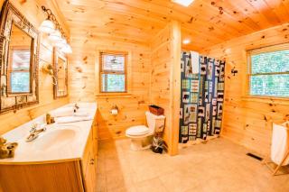 White Rock - Mountain Views, Hot Tub, Game Room, 5 Minutes From Downtown Blue Ridge - Blue Ridge, GA - Blue Ridge - 4