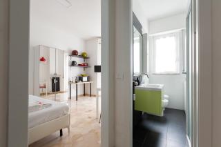 Lorenteggio-Piazza Frattini Balcony Apartment - Milan - 9