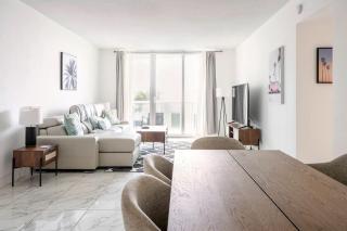 Beachfront, Pools, Patio, King Bd Villa- Hollywood FL - Hollywood - 9