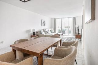 Beachfront, Pools, Patio, King Bd Villa- Hollywood FL - Hollywood - 4